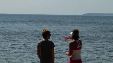 Door County Beech Talking 動画素材 25487411