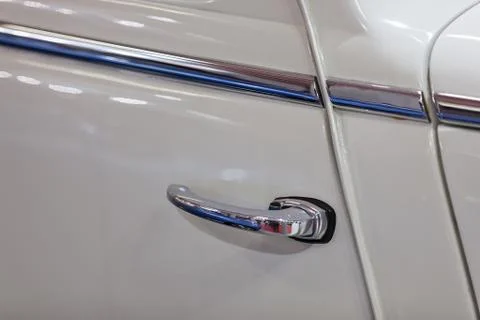 Door handles of old-timer 스톡 사진
