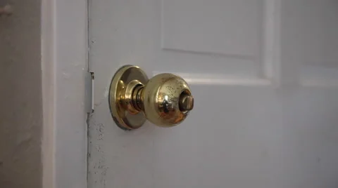 Door opening from outside Vídeo Stock 66367241