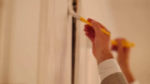 The door is painted with a brush 動画素材 71936885