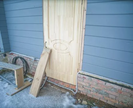 Door propped up Фото