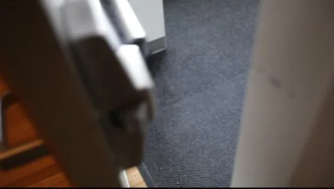 Door Shuts 스톡 동영상 8540068