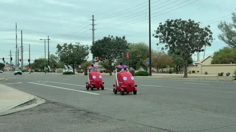 DoorDash Dot Delivery Robot Video stock 325328053