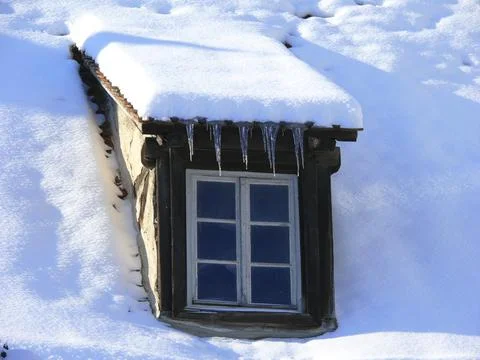 Dormer Window Icicle Snow Fotos Stock