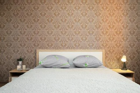 Double bed in the bedroom interior Foto stock