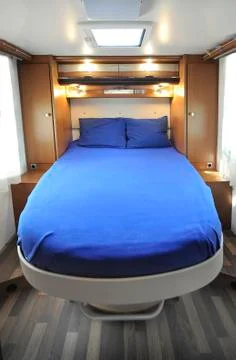 Double bed in camper Stock-Fotos