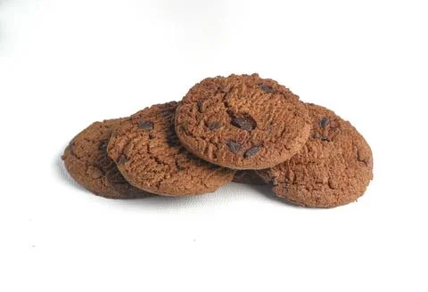 Double choco round cookie biscuit with chocochips. Isolated on white backgr.. 스톡 사진
