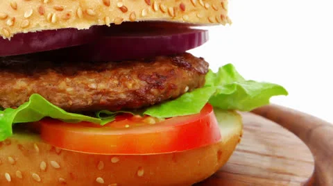 Double grilled hamburger Vídeos de archivo 25195104