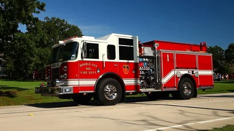 Double Oak Fire Truck Video stock 77285177