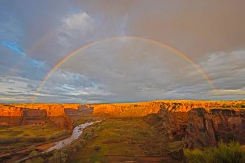Double Rainbow at Sunset Stockfoto's