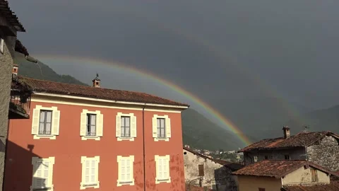 Double rainbow, Valsassina Vídeo Stock 158954200