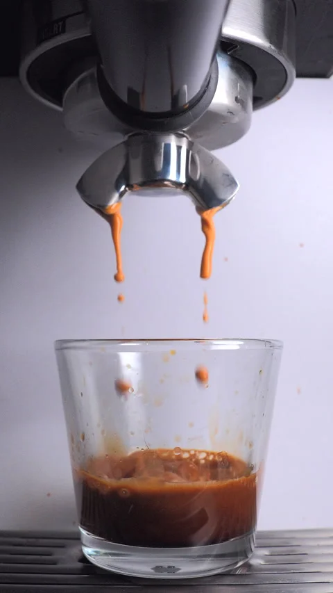 Double shot of espresso beeing made Stock Footage 289901466