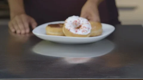 Doughnuts On A Plate 스톡 동영상 105330696