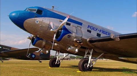 Douglas DC-3 Static Right Front Vídeo Stock 45623684
