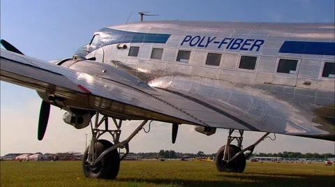 Douglas DC-3 Sunset 動画素材 45623542