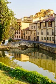 Douro River as it passes through the pretty medieval village of San Esteban de Stock Photos