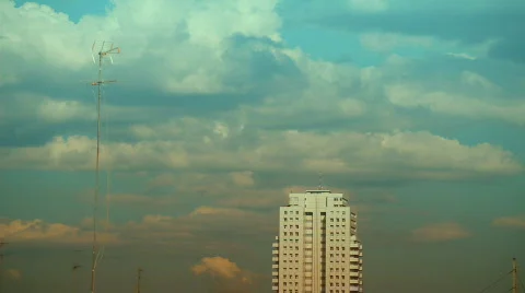 Doves by the city 스톡 동영상 712570