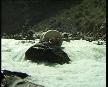 Down the mountain river Видео 11951809