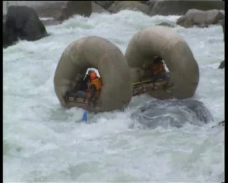 Down the mountain river Stockbeeldmateriaal 11951942