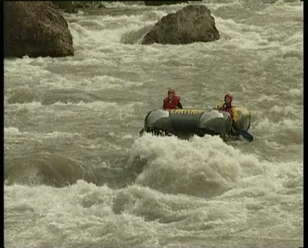 Down the mountain river Vidéo 11952219