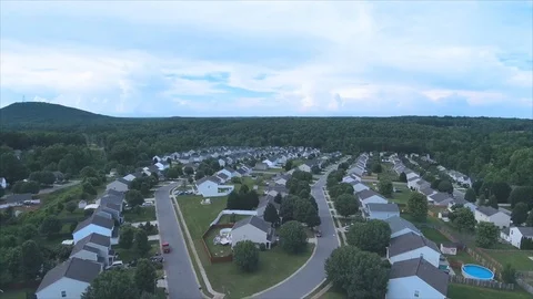 Down Into The Neighborhood 動画素材 93490049