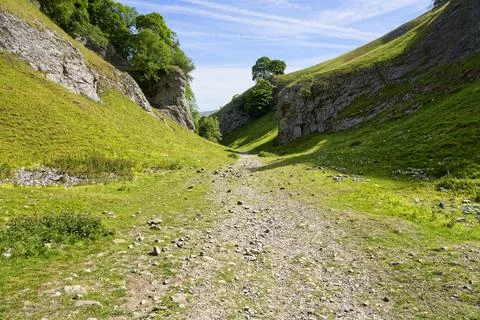 Down the rough path in Cave Dale. Stock Photos