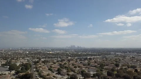 DOWN TOWN LA IN THE DISTANCE SLOW PUSH IN 動画素材 98434712