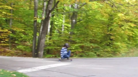 Downhill crossroads 스톡 동영상 49647531