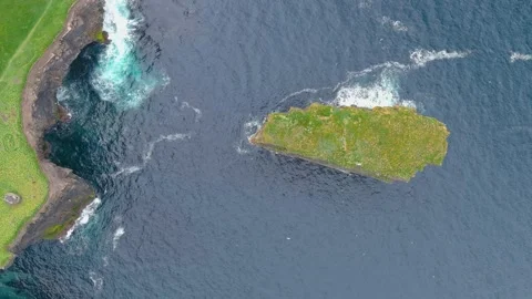 Downpatrick Head coastal landmark with iconic Dun Briste sea stack. Ireland. 스톡 동영상 310386278