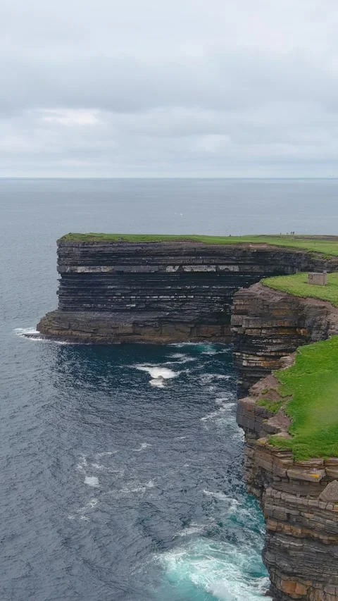 Downpatrick Head coastal landmark with iconic Dun Briste sea stack. Ireland. 스톡 동영상 312751062