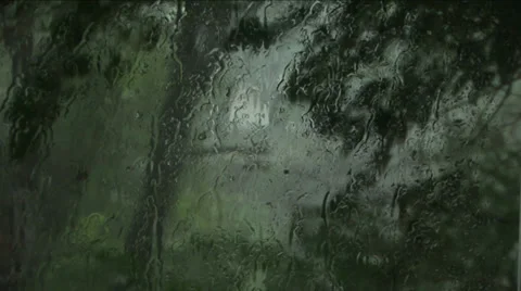 Downpour outside the window 1 動画素材 35345178