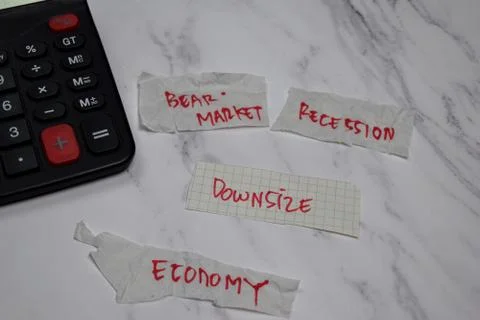 Downsize write on sticky notes with keyword isolated on office desk Foto stock