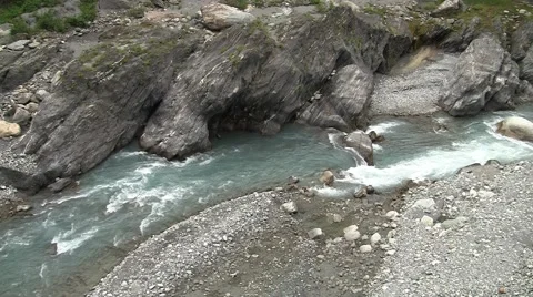 Downstream of waterfall with rocky river Vídeo Stock 46013343