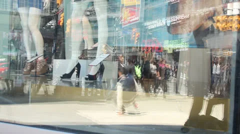 Downtown break dance reflected in the mirror window Video stock 24084212