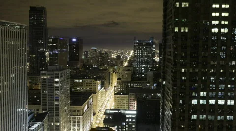 Downtown Chicago at Night Video stock 654925