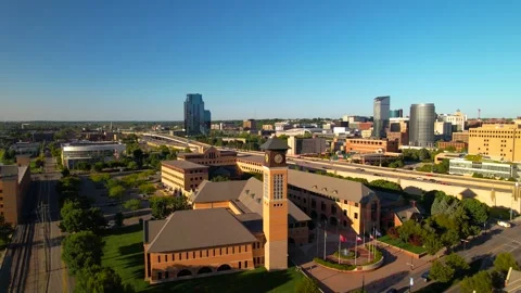 Downtown Grand Rapids is second largest metropolitan area in entire Michiga.. Video stock 264980053