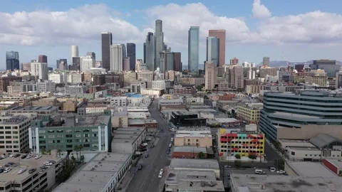 Downtown Los Angeles push in Stock Footage 133402713