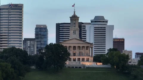 Downtown Nashville dolly back Stock Footage 255228162