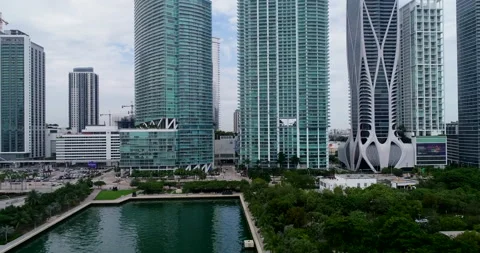 Downtown park on Biscayne Bay Stock Footage 231734513