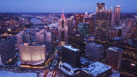 Downtown Pittsburgh at Dusk Vídeo Stock 85899012