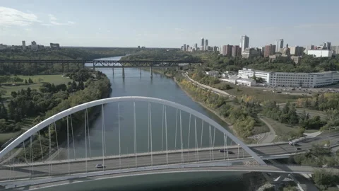 Downtown reveal Stock Footage 288053236