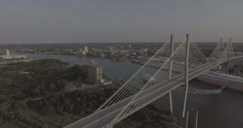 Downtown Savannah with Bridge Drop 库存影片 90067588
