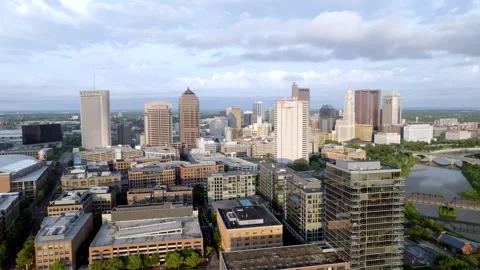 Downtown skyline in summer at dusk. Видео 335402787