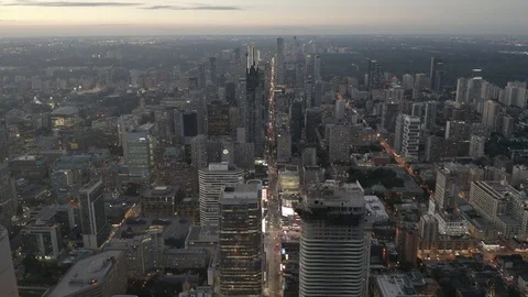 Downtown Toronto Core Flyover During Blue Hour Vidéo 100694257