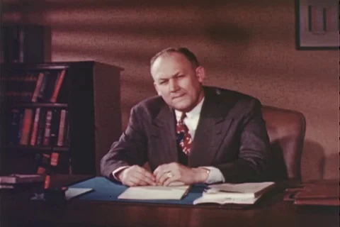 Dr. Flippin talks about three basic principles of penicillin therapy - 1950 Stock Footage 105682902