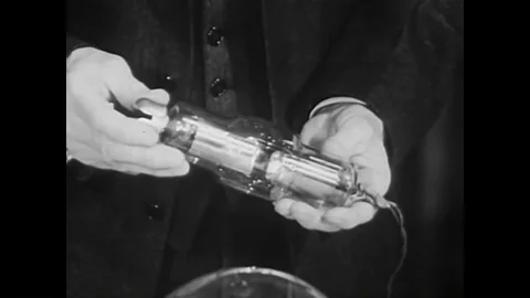 Dr. William Coolidge speaks about how he perfected x ray technology in 1940. Stock Footage 88826369
