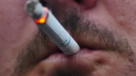 Drag of a cigarette 動画素材 48435990