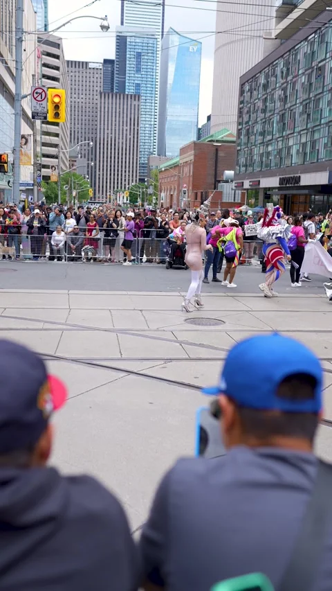 Drag Performer Dancing in Street During Pride Parade in Toronto Video stock 332018098