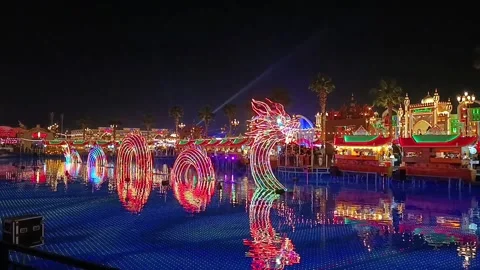 Dragon shape light sculpture at Global Village in Dubai, UAE Vídeos de archivo 305450870