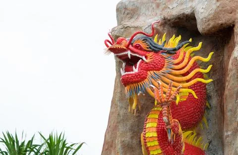Dragon statue in cave 库存照片